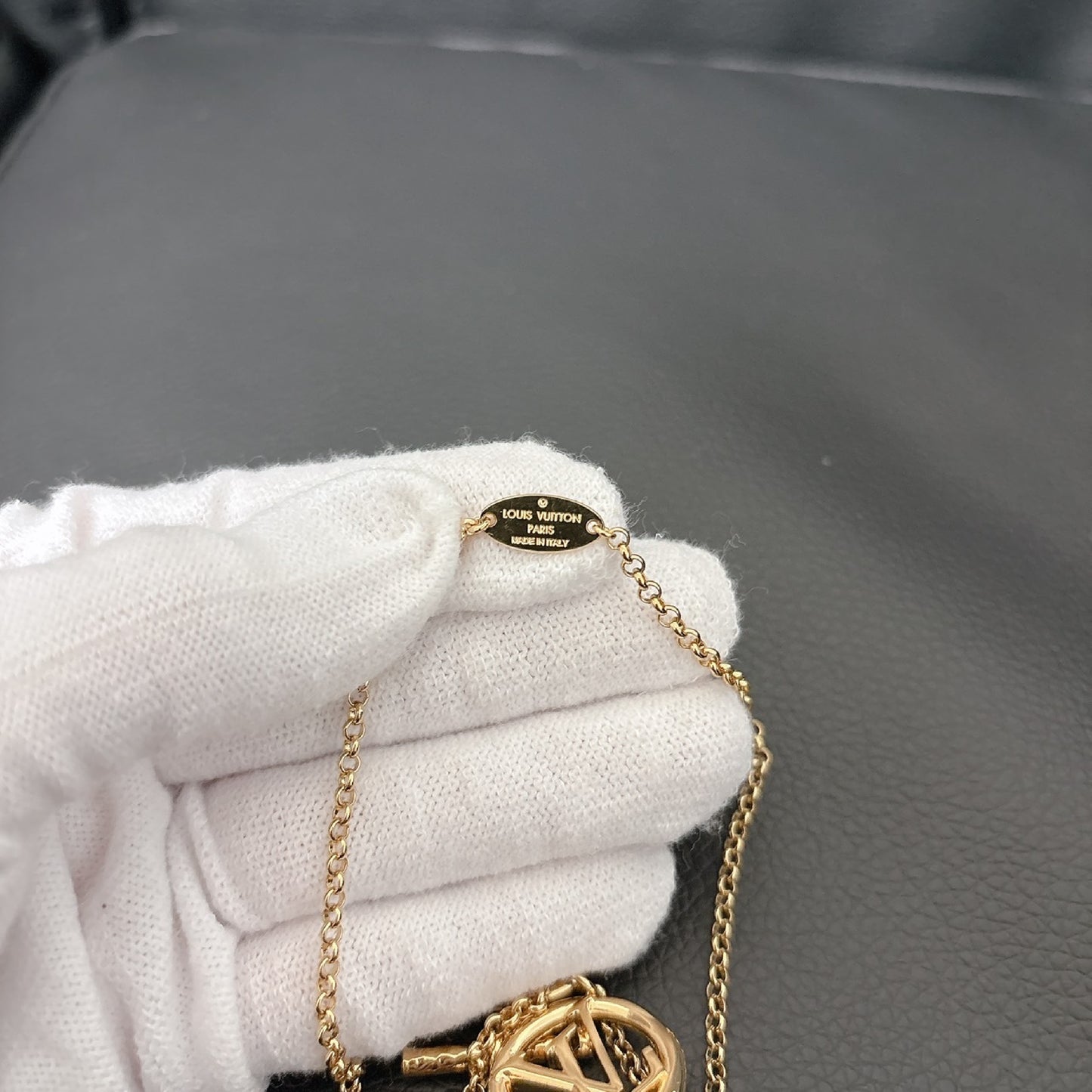 LOUIS VUITTON Collier Baby Loose M00598 Necklace