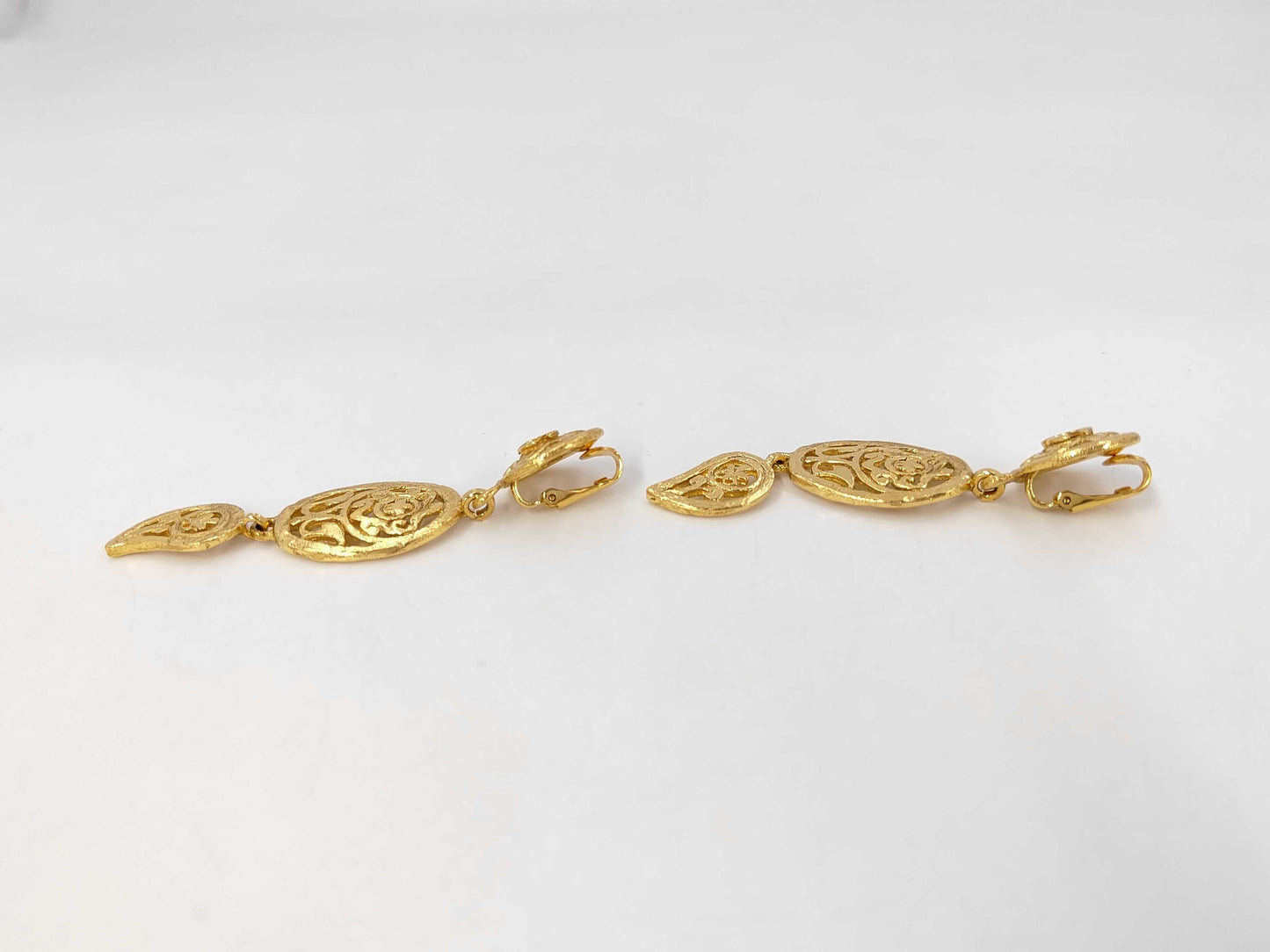 CHANEL 95A Coco Mark Long Swing Earrings