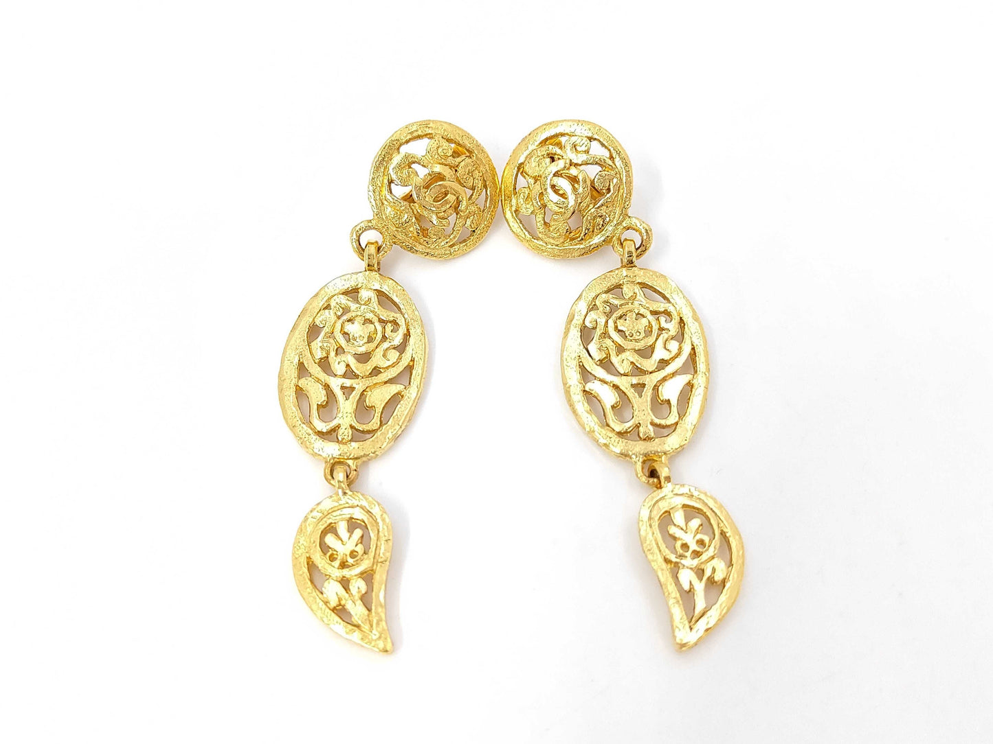 CHANEL 95A Coco Mark Long Swing Earrings