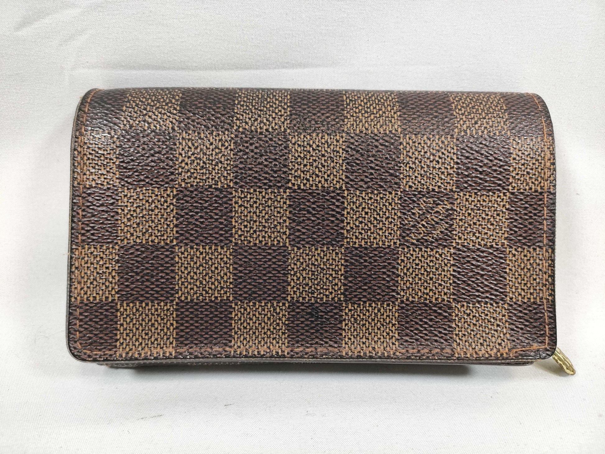 LOUIS VUITTON Damier Louis Vuitton Wallet