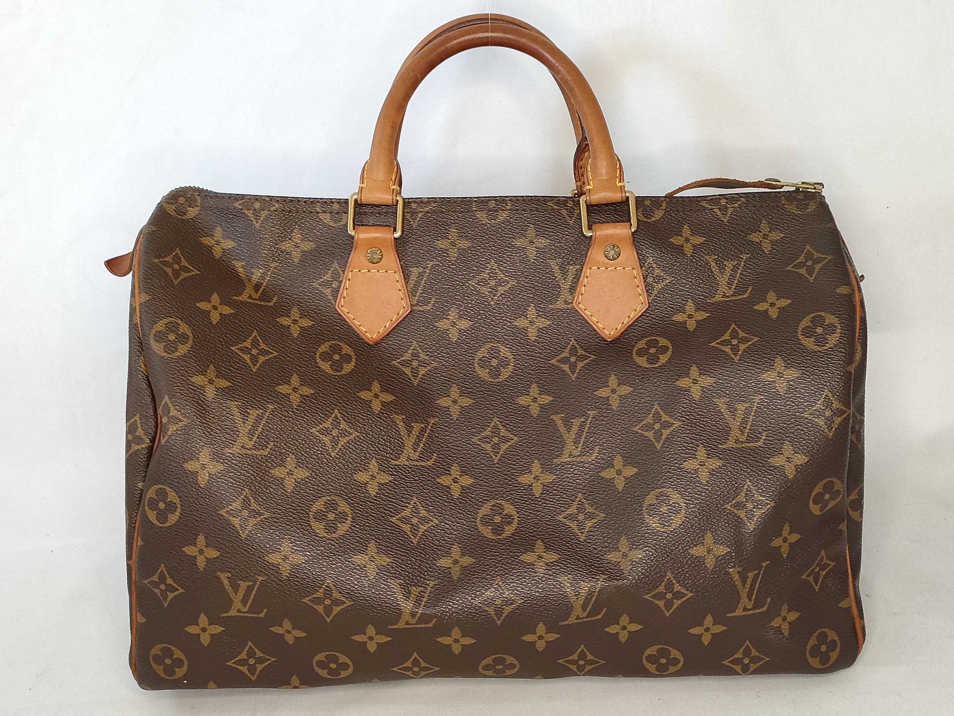 LOUIS VUITTON Monogram Louis Vuitton Speedy Handbag
