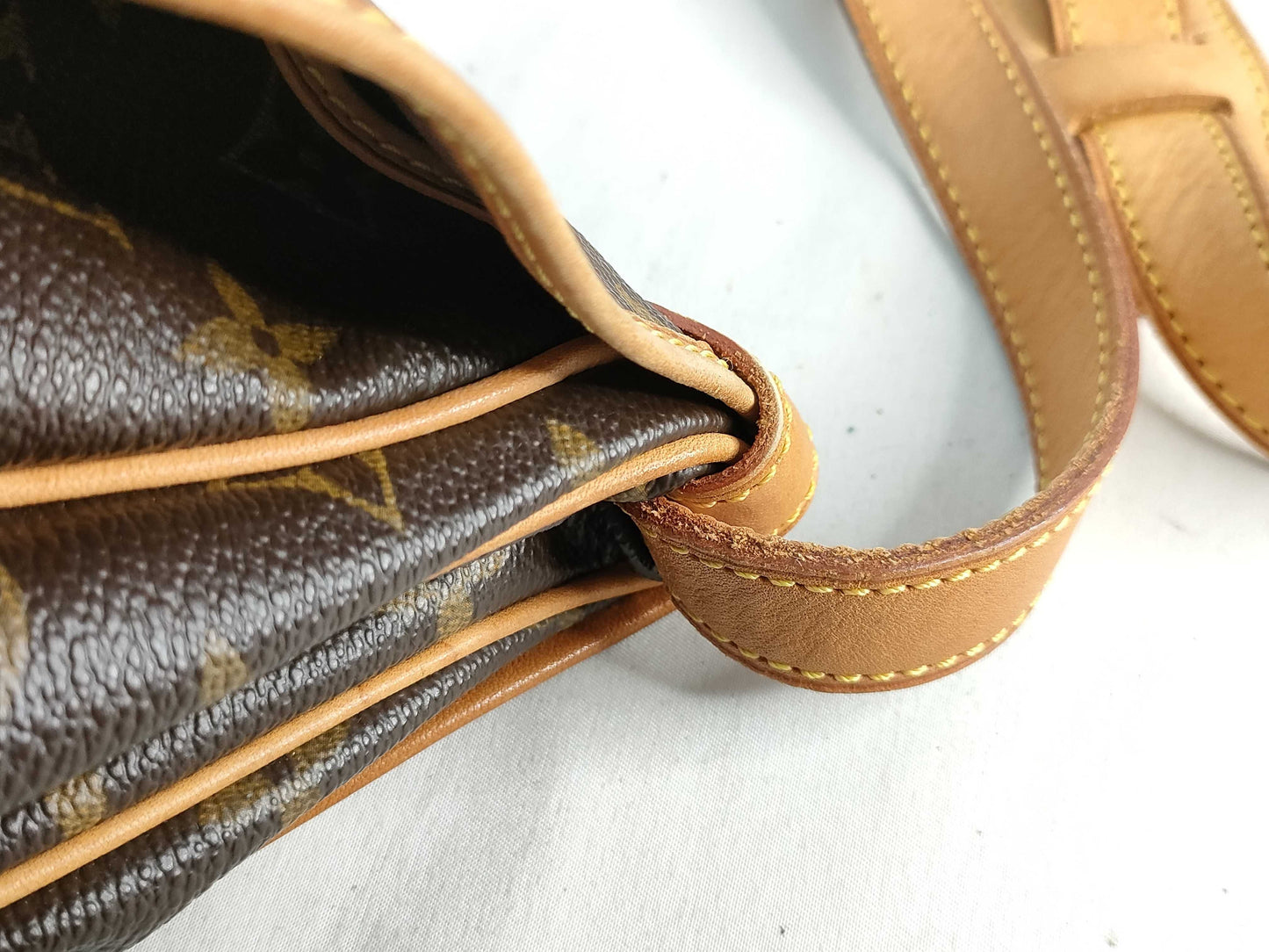 LOUIS VUITTON Monogram Louis Vuitton Saumur Shoulder Bag