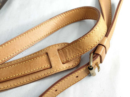 LOUIS VUITTON Monogram Louis Vuitton Saumur Shoulder Bag