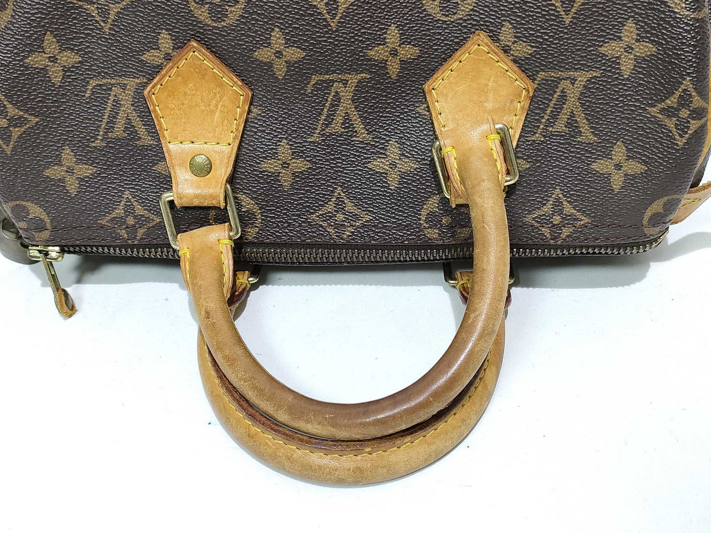 LOUIS VUITTON Monogram Louis Vuitton Monogram Speedy Handbag