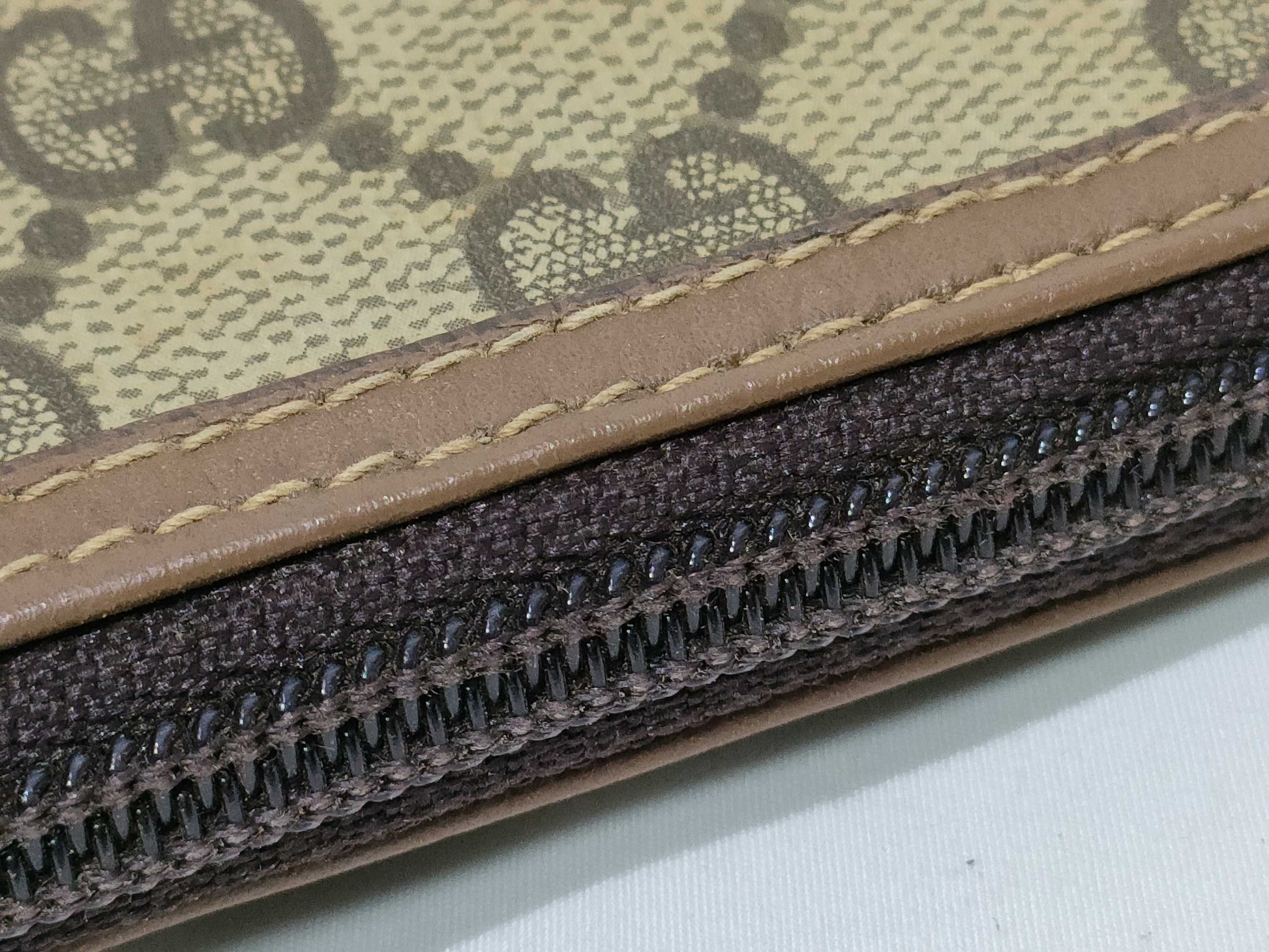 GUCCI GG Supreme Gucci 014.115.6088 Clutch Bag Second Bag