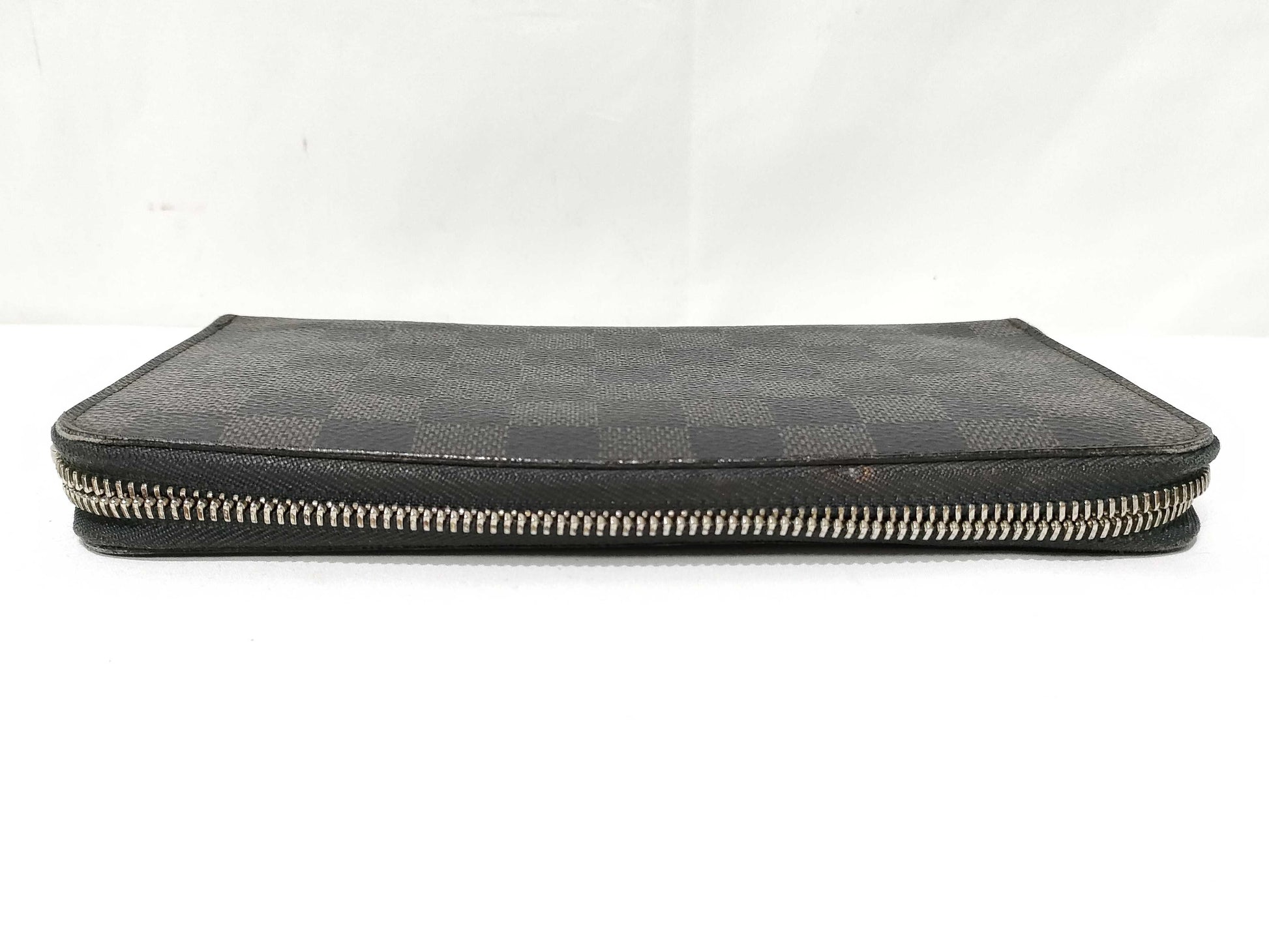 LOUIS VUITTON Damier Zippy Organizer Wallet