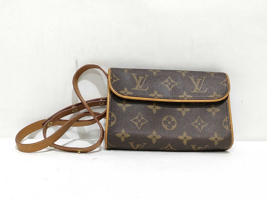 LOUIS VUITTON Monogram Pochette Florentine Shoulder Bag