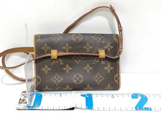 LOUIS VUITTON Monogram Pochette Florentine Shoulder Bag