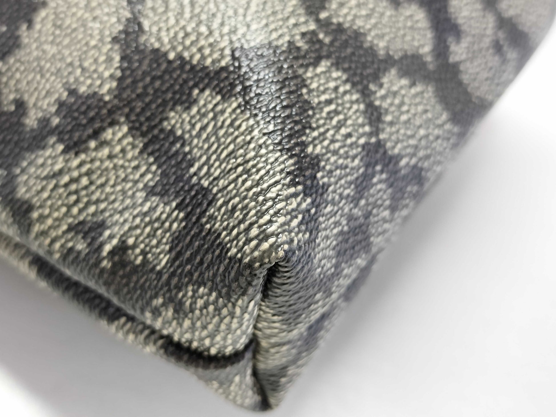 Yves Saint Laurent YSL pouch