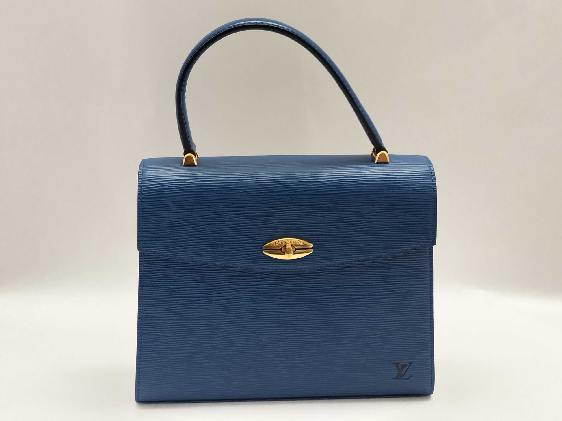 LOUIS VUITTON Epi LV handbag