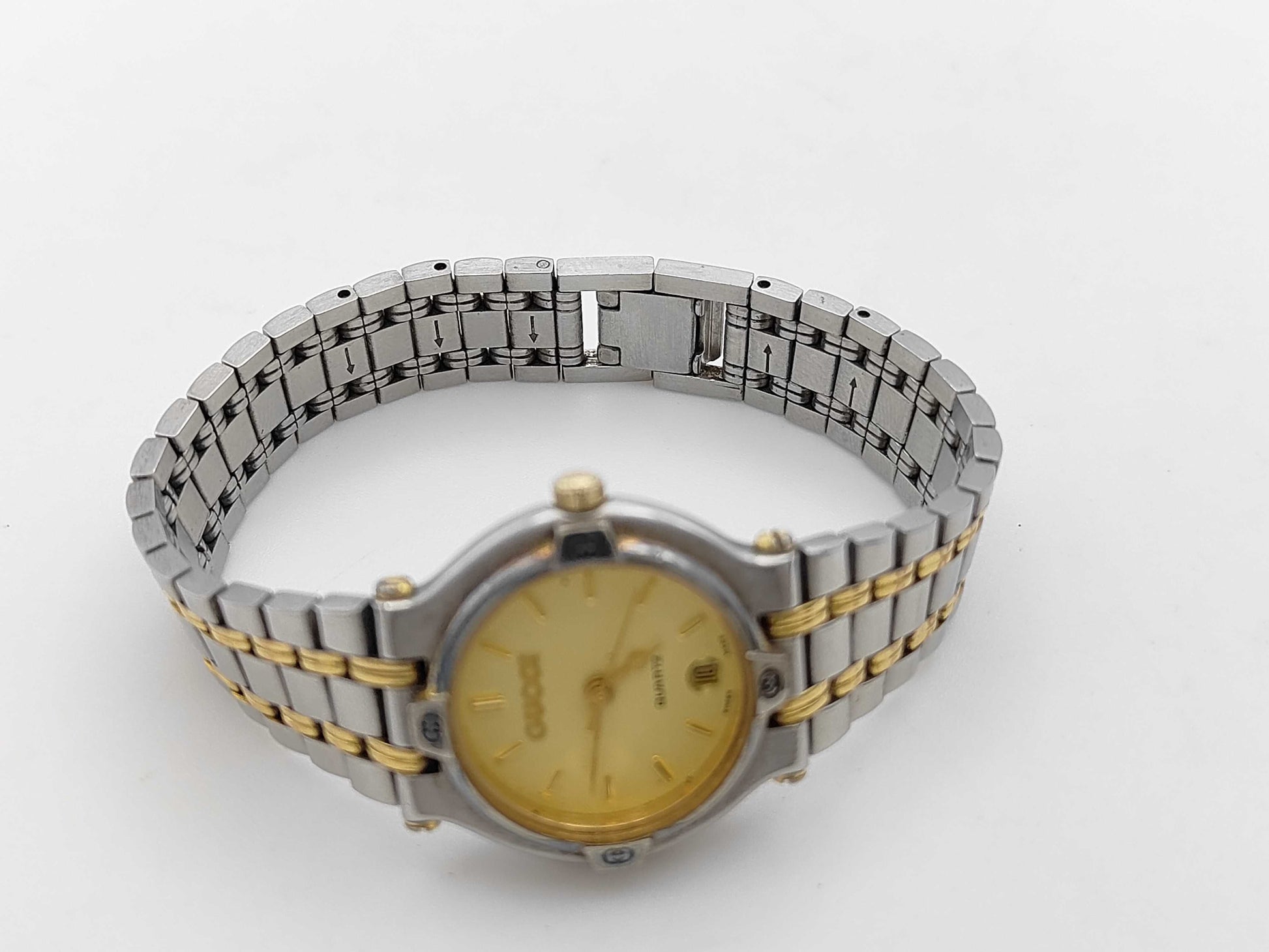 GUCCI 9000L 062-798 Quartz Women's Watch