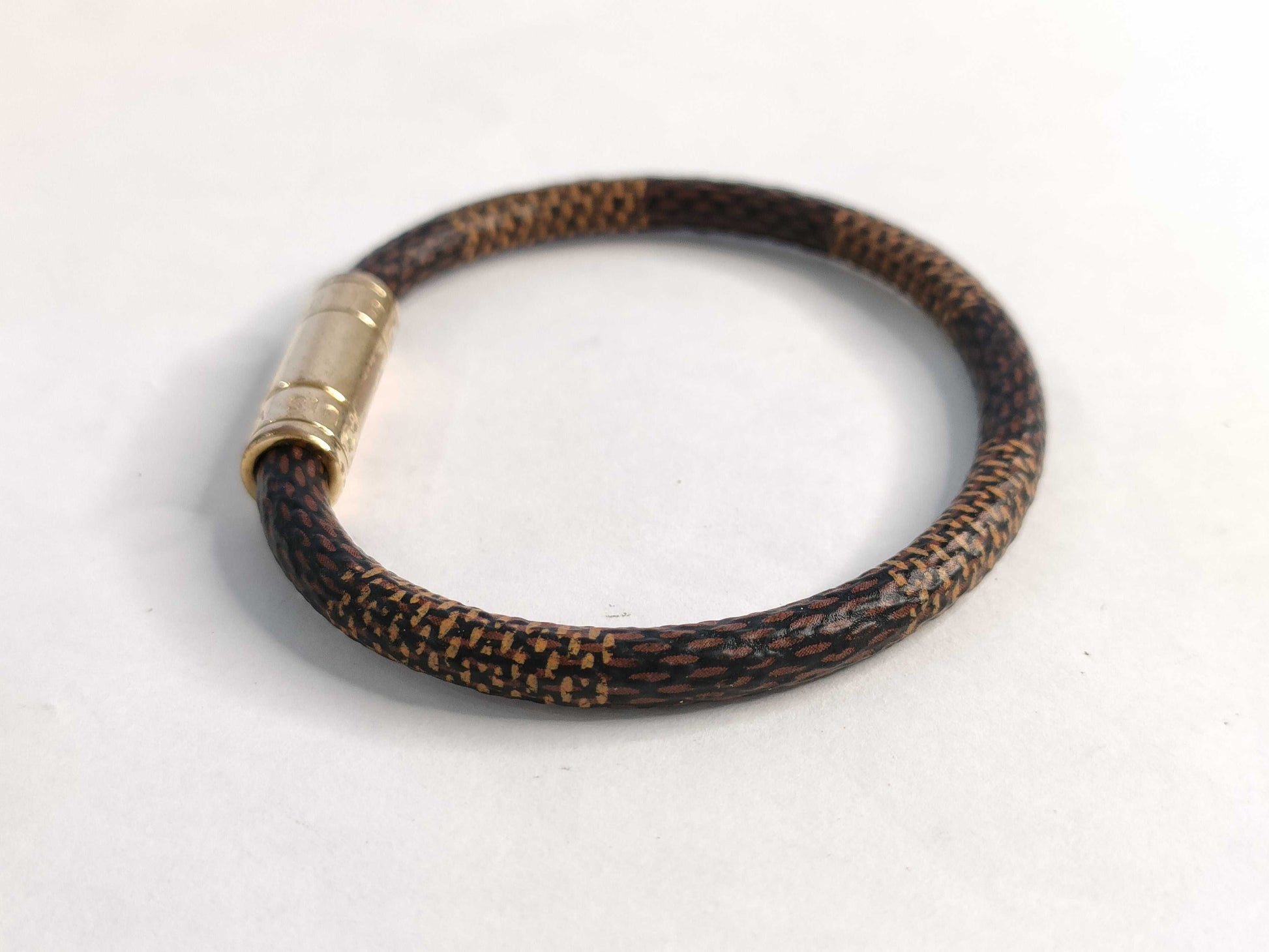 LOUIS VUITTON Damier LV Bracelet/Bangle