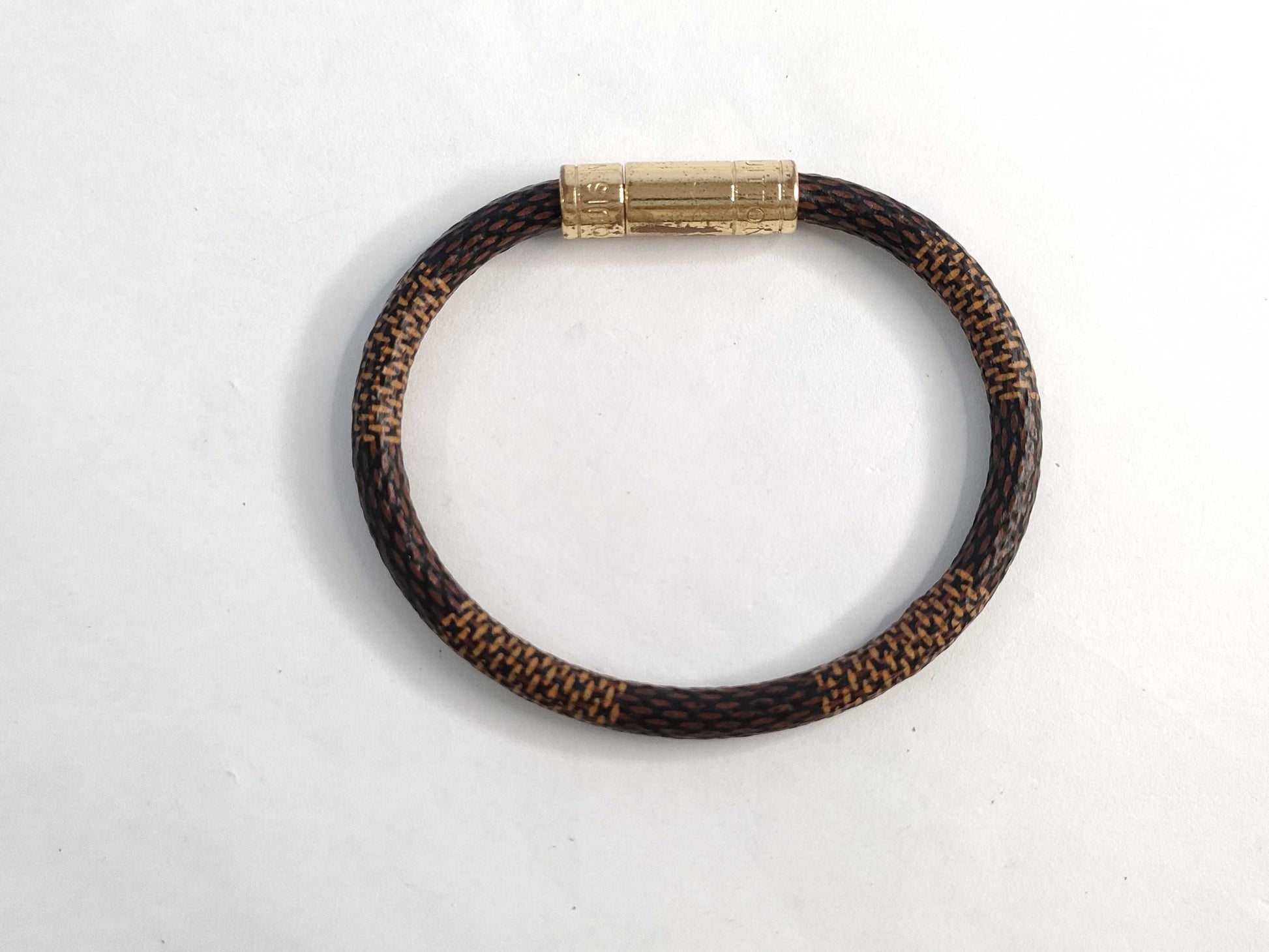 LOUIS VUITTON Damier LV Bracelet/Bangle