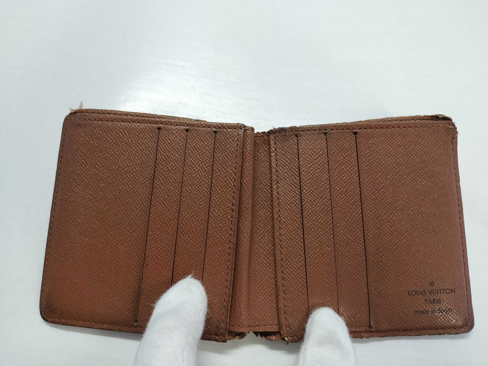 LOUIS VUITTON Monogram Bifold Wallet