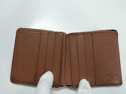 LOUIS VUITTON Monogram Bifold Wallet
