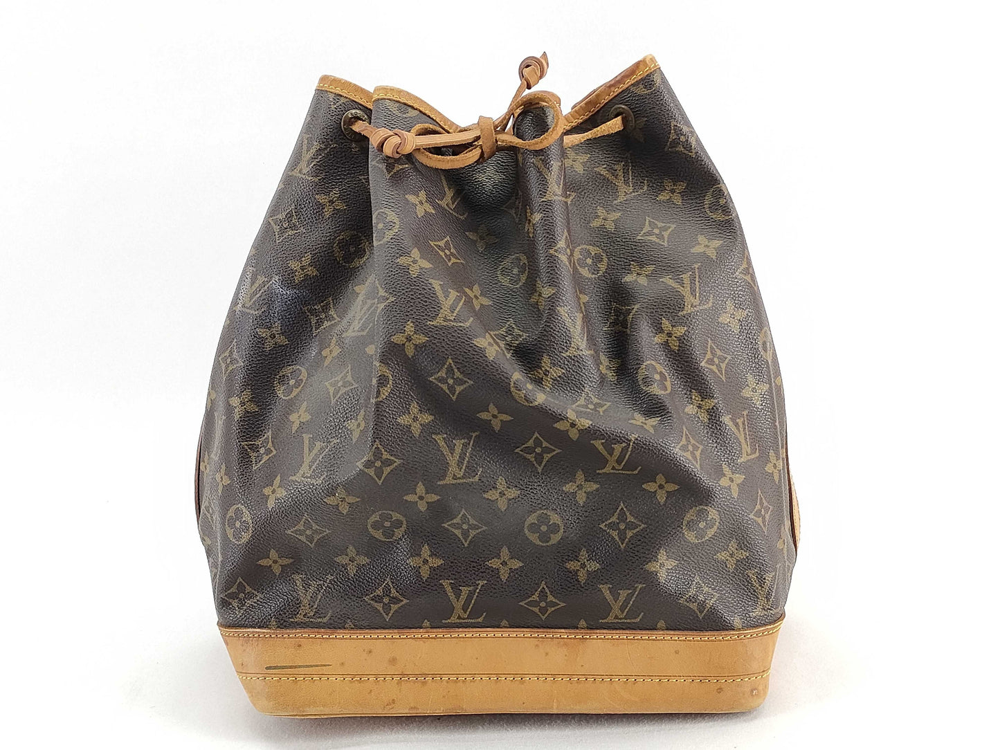 LOUIS VUITTON Monogram Noe Shoulder Bag