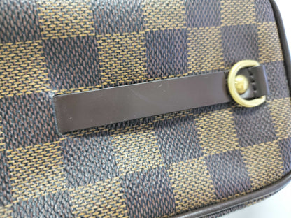 LOUIS VUITTON Damier Louis Vuitton Damier Etuiokapi Pouch