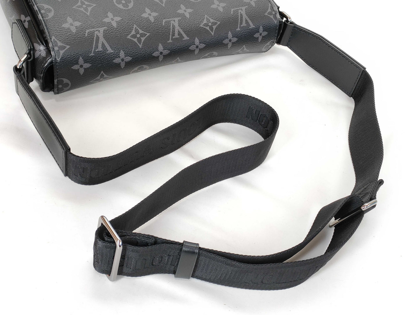 LOUIS VUITTON District PM NV3 Monogram Eclipse M46255 RFID Tag Shoulder Bag