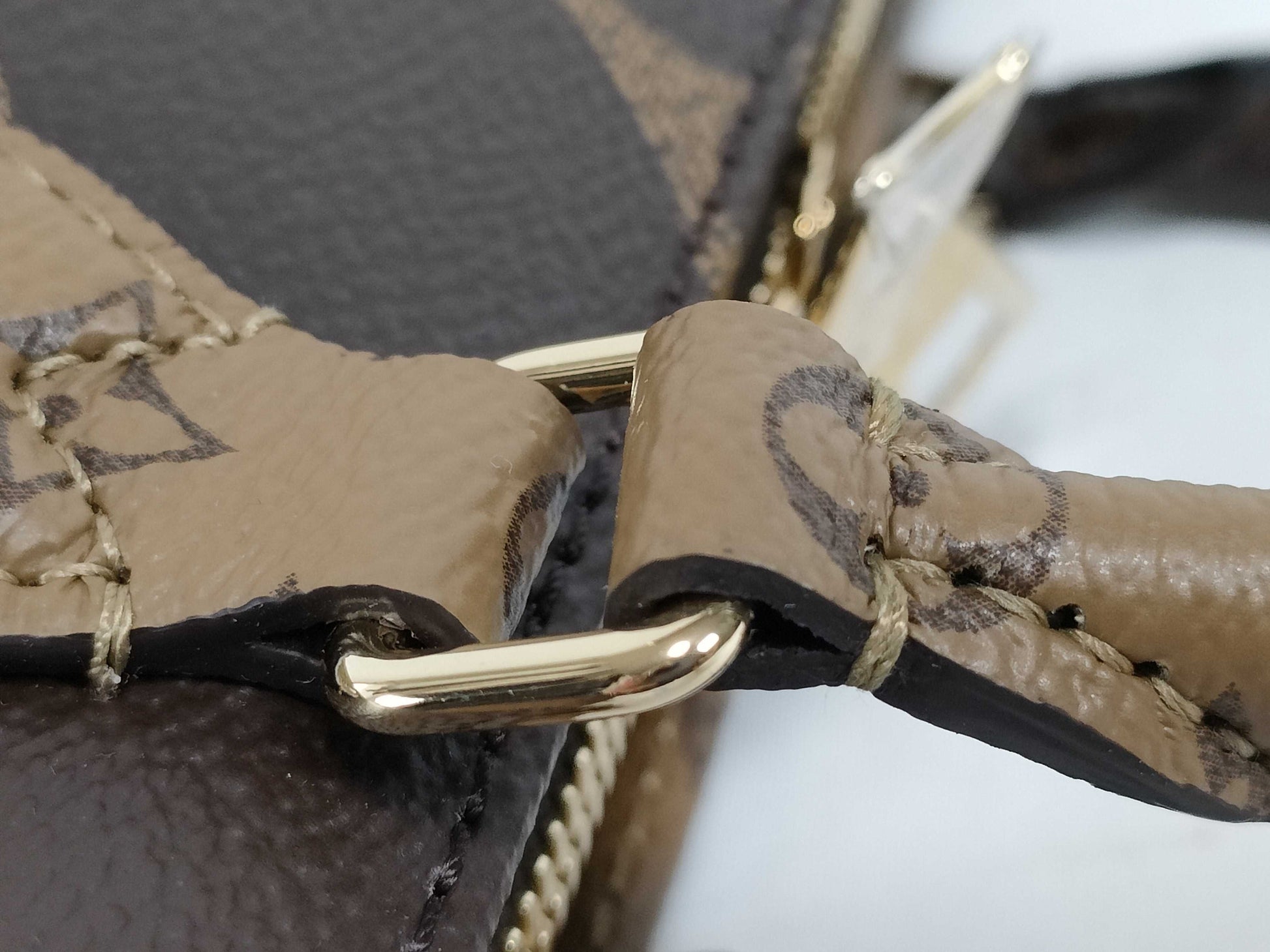 LOUIS VUITTON Monogram Louis Vuitton On the Go New Year Monogram Giant Monogram Reverse M46653 RFID Tag Handbag