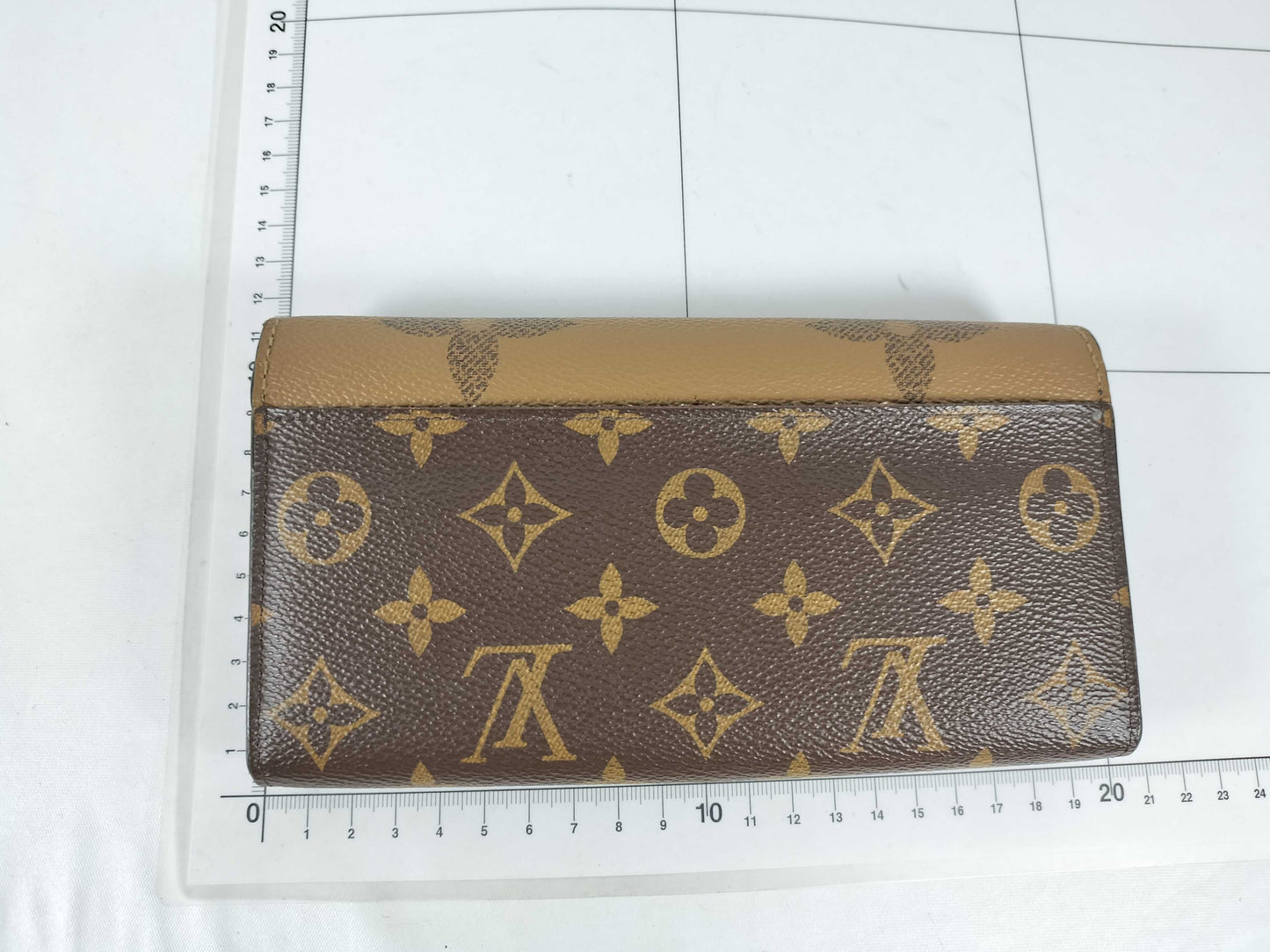LOUIS VUITTON Monogram LV M80726 Portefeuille Sarah Monogram Giant Wallet