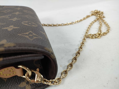 LOUIS VUITTON Monogram LV M82509 Wallet on Chain Lily Monogram Shoulder Bag