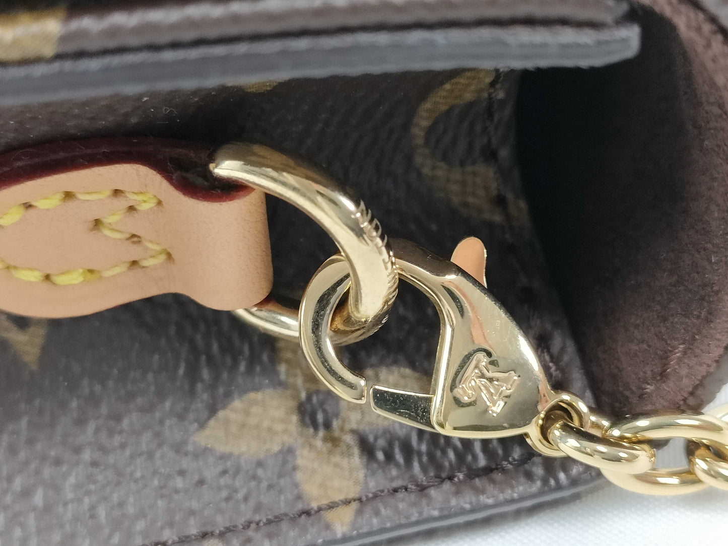 LOUIS VUITTON Monogram LV M82509 Wallet on Chain Lily Monogram Shoulder Bag