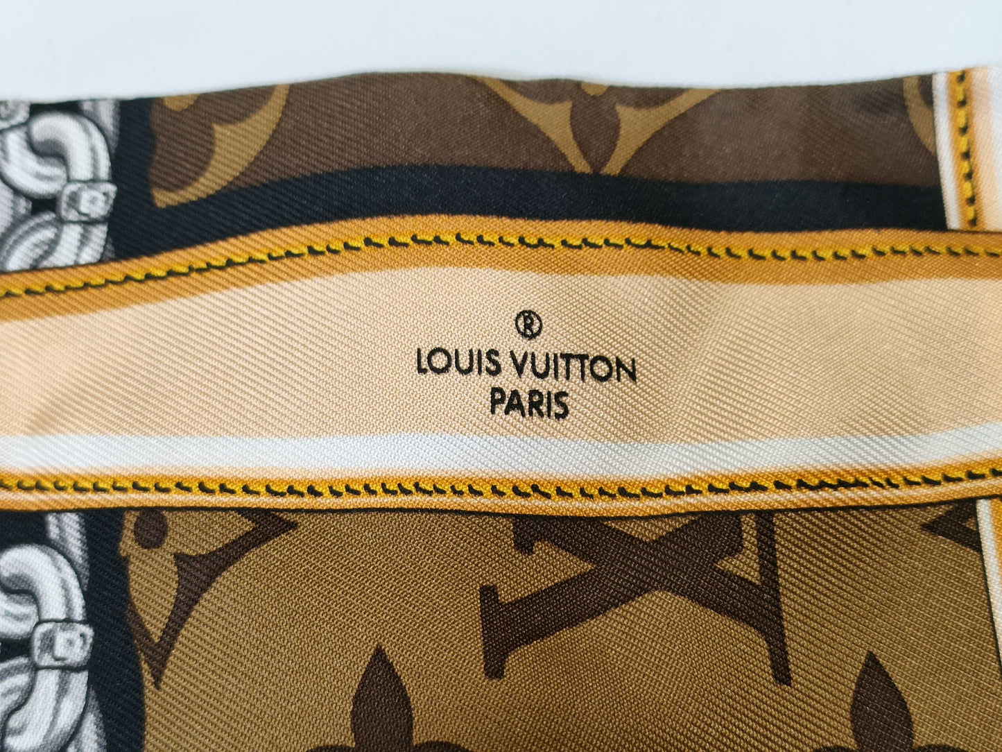 LOUIS VUITTON LV M78655 Bandeau Monogram Confidential Maroon Scarf