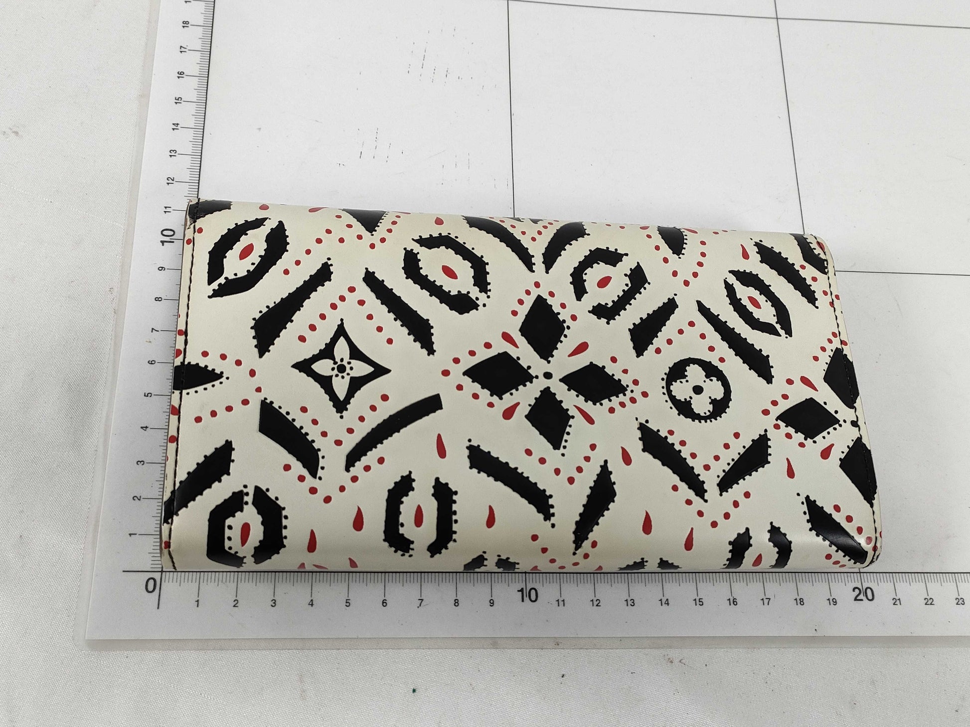 LOUIS VUITTON LV M61495 Portefeuille Twist White Wallet