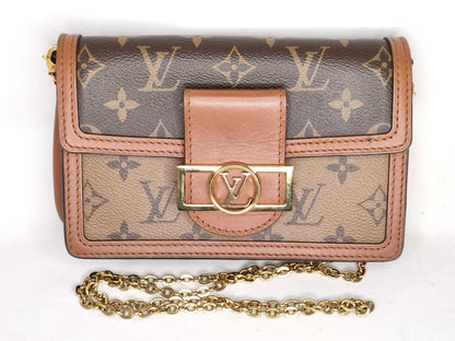 LOUIS VUITTON Portefeuille Dauphine M68746 Shoulder Bag