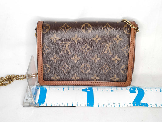 LOUIS VUITTON Portefeuille Dauphine M68746 Shoulder Bag