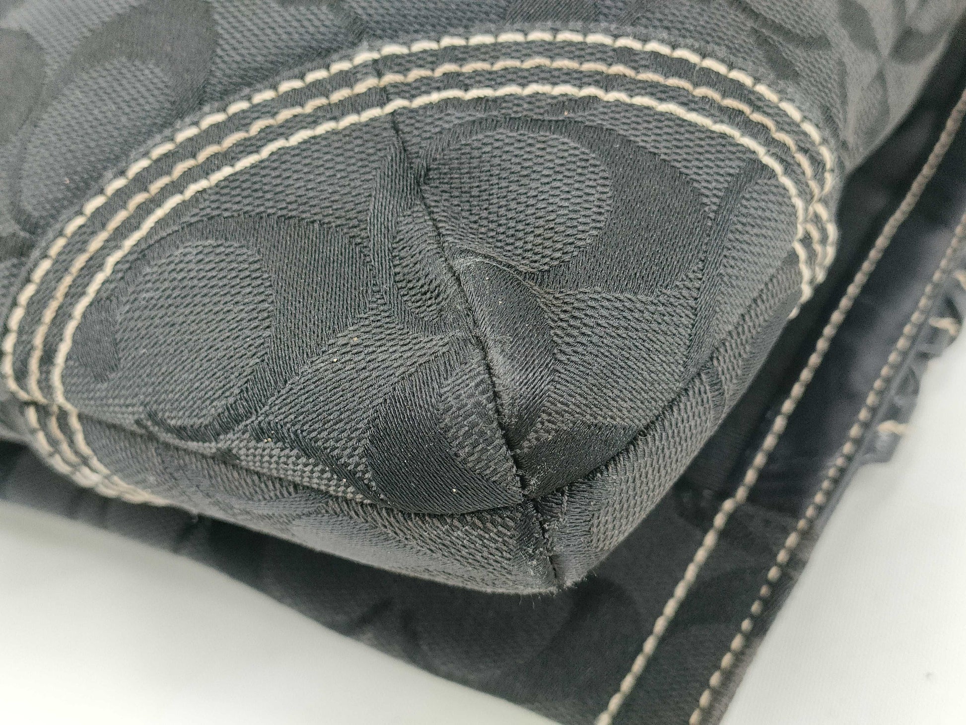 COACH Signature Shoulder Bag