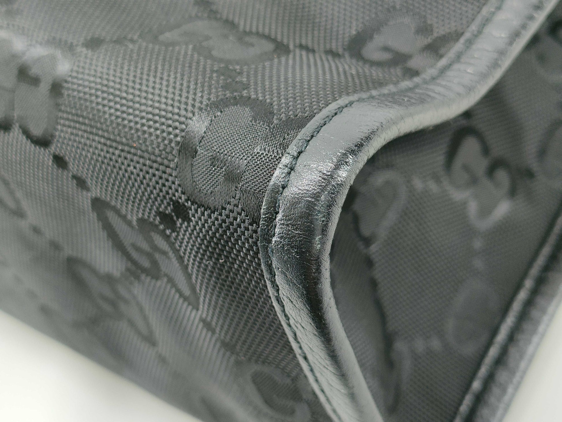 GUCCI GG Canvas Off the Grid 2-Way Tote Bag