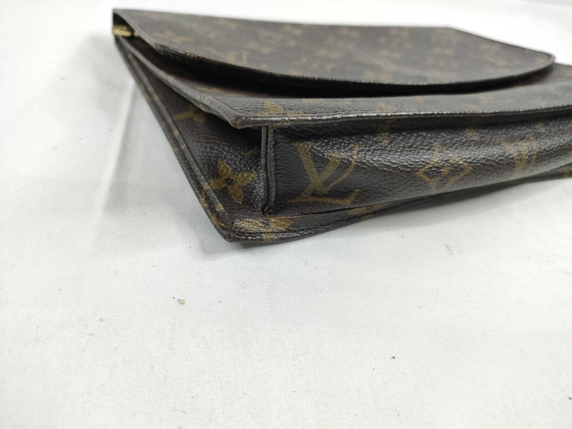 LOUIS VUITTON Monogram Pochette Lava 23 M51931 Pouch
