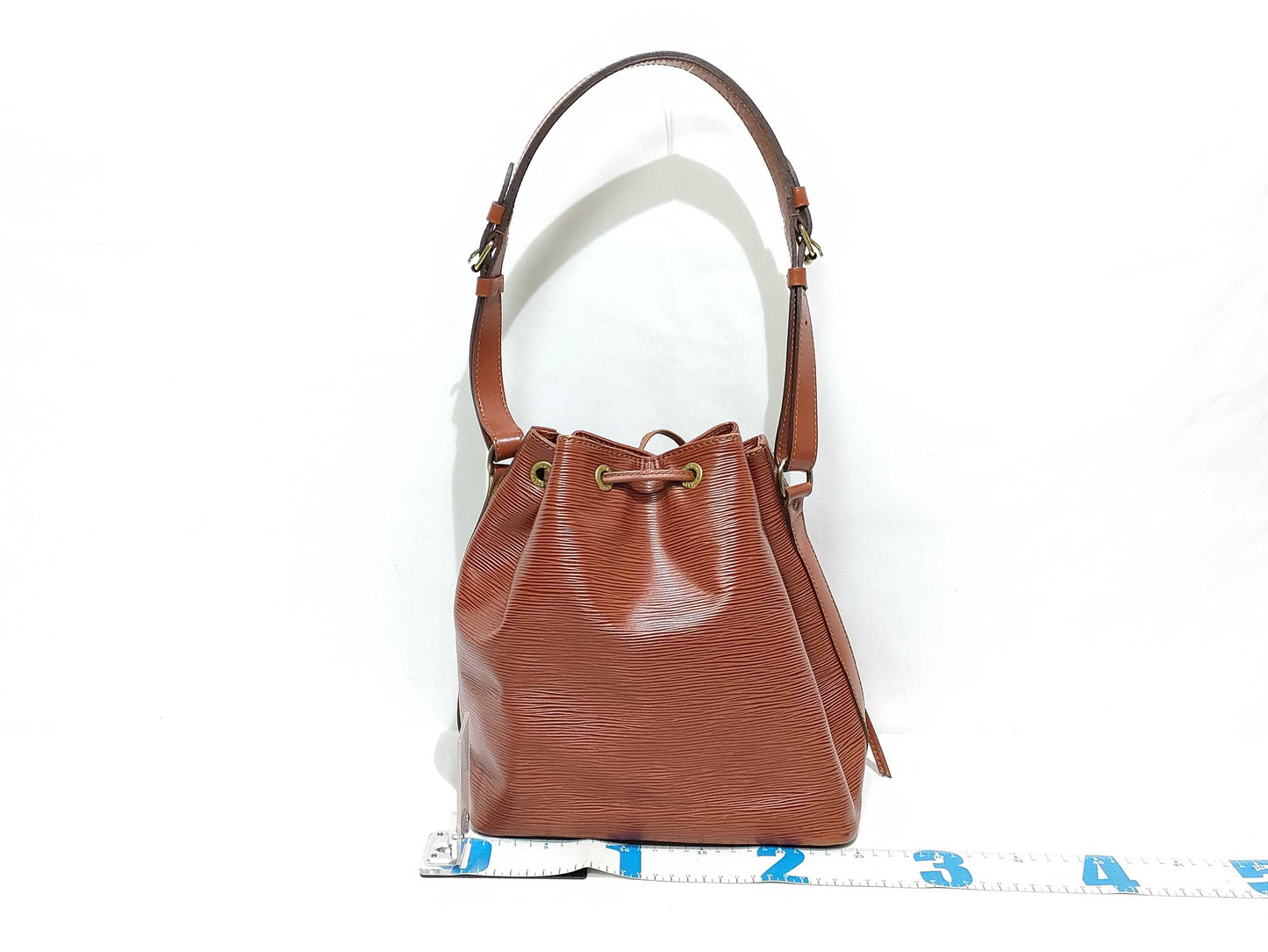 LOUIS VUITTON Epi Louis Vuitton Noe Shoulder Bag