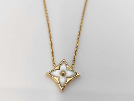 LOUIS VUITTON Pandantif Star Blossom Shell Necklace in Au750, 6.2g 