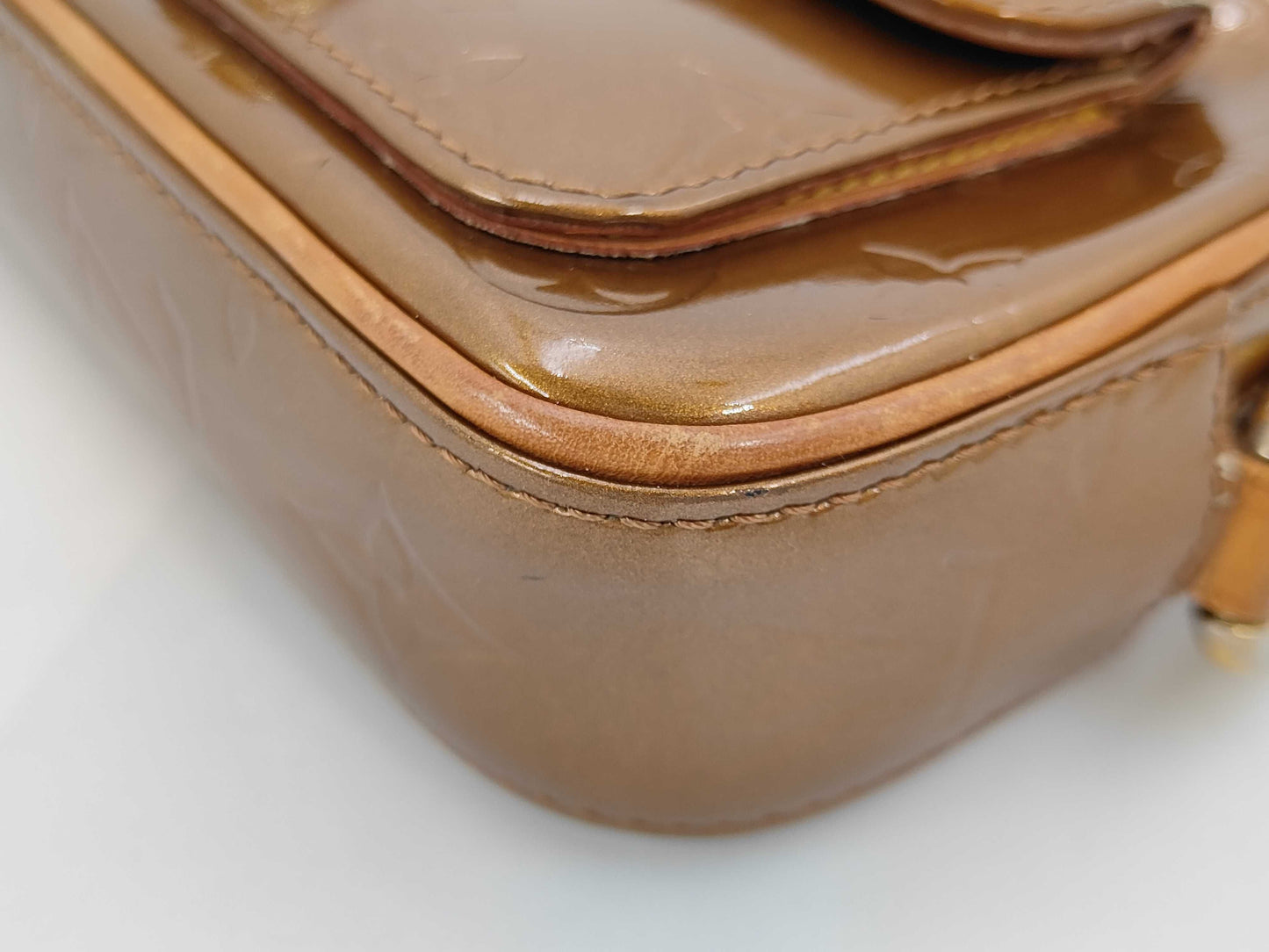 LOUIS VUITTON Vernis Christie MM M91109 Shoulder Bag