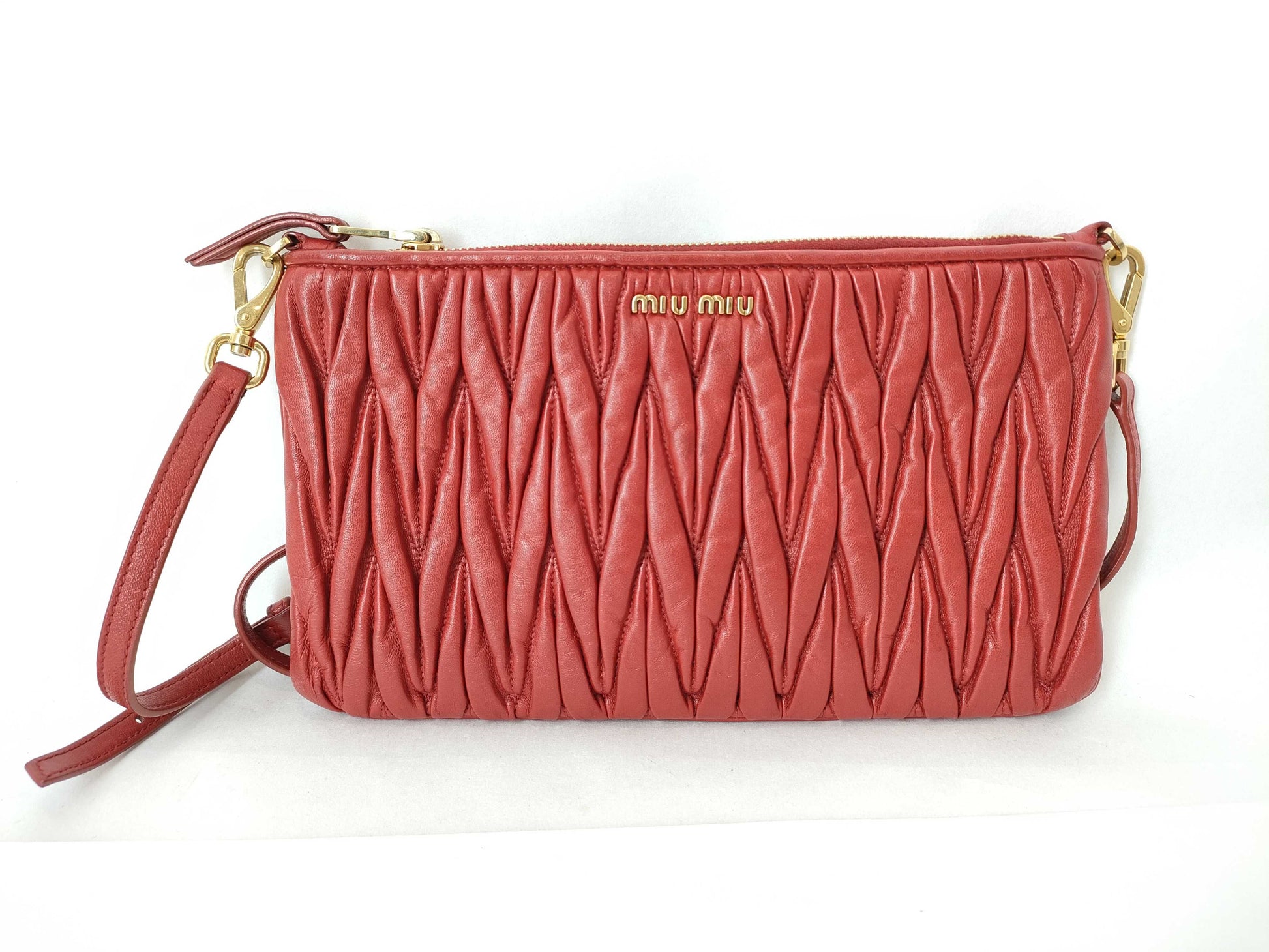 Miu Miu Miu Miu Matelasse Crossbody Leather/Red Shoulder Bag
