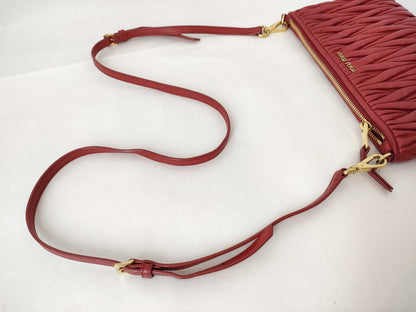 Miu Miu Miu Miu Matelasse Crossbody Leather/Red Shoulder Bag