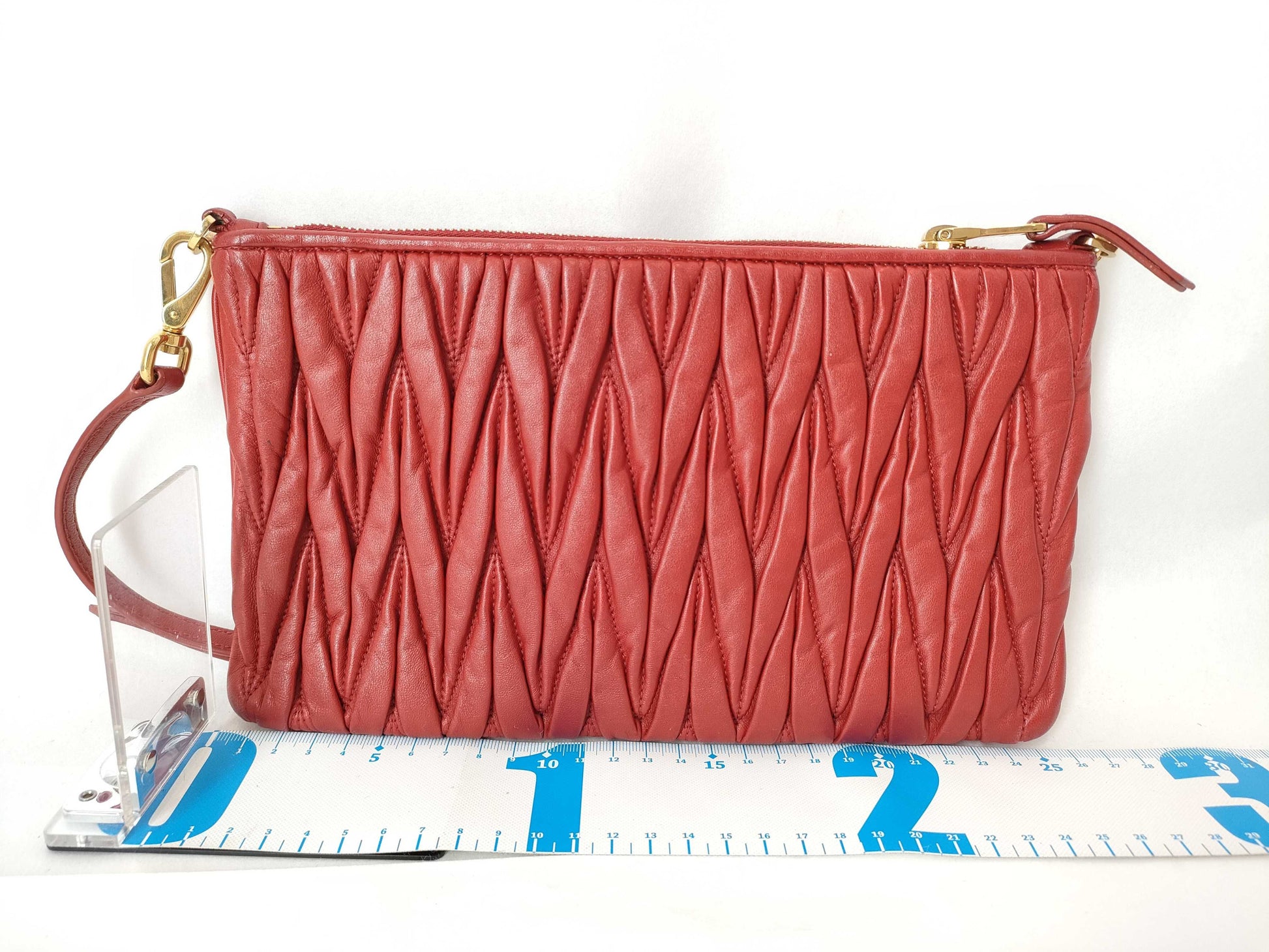 Miu Miu Miu Miu Matelasse Crossbody Leather/Red Shoulder Bag