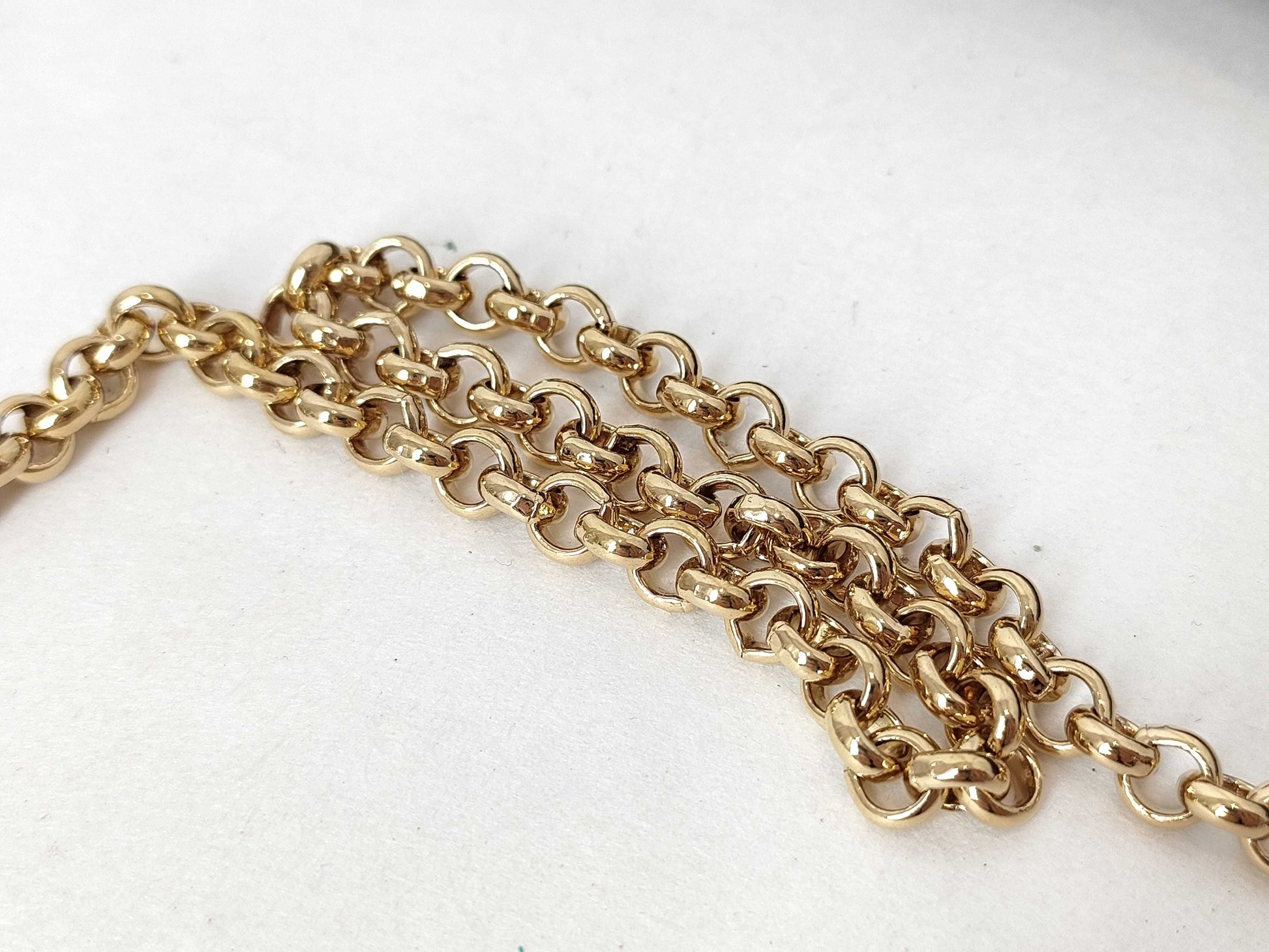 LOUIS VUITTON Monogram LOUIS VUITTON Favorite PM Monogram Shoulder Bag