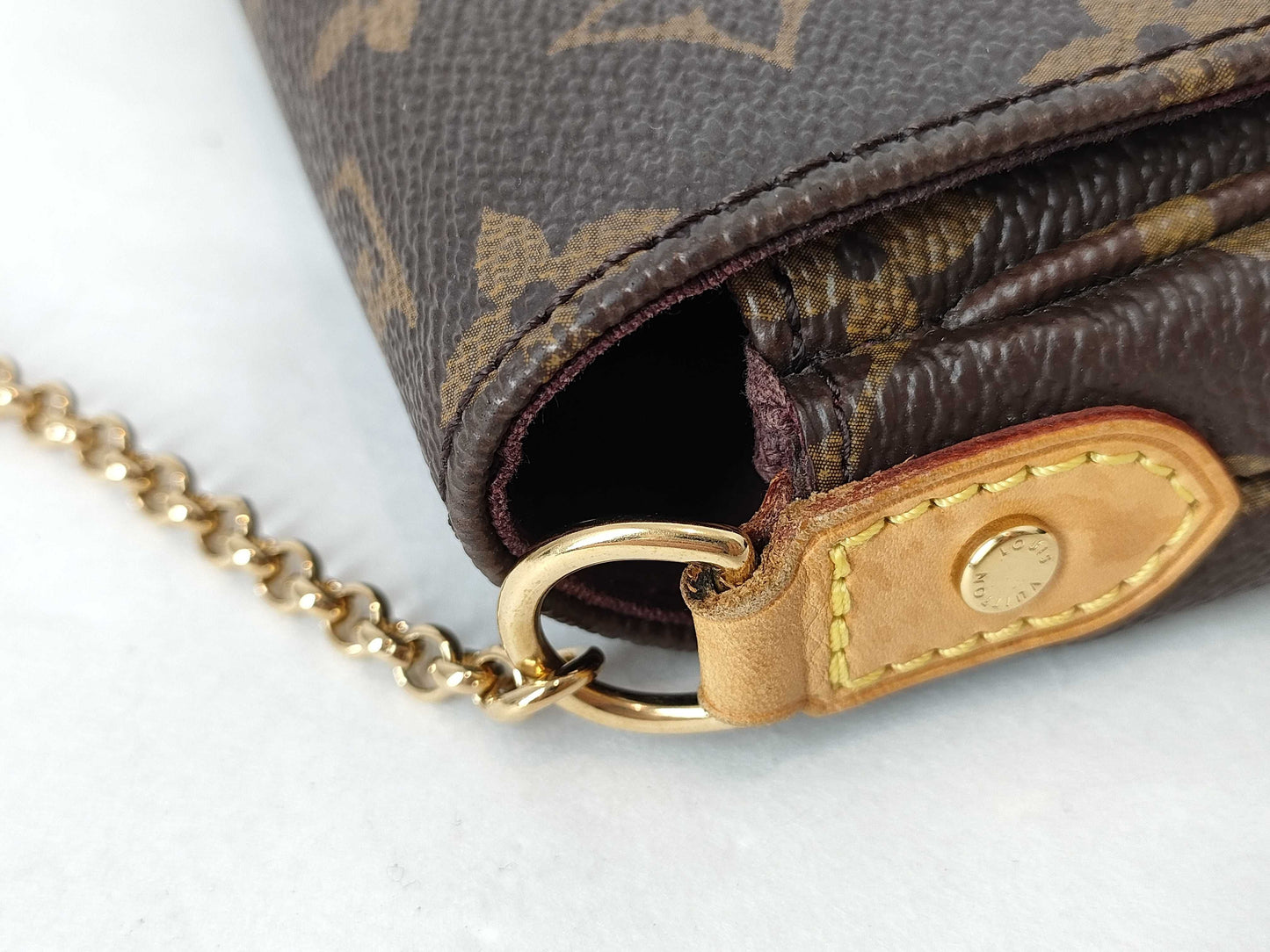 LOUIS VUITTON Monogram LOUIS VUITTON Favorite PM Monogram Shoulder Bag