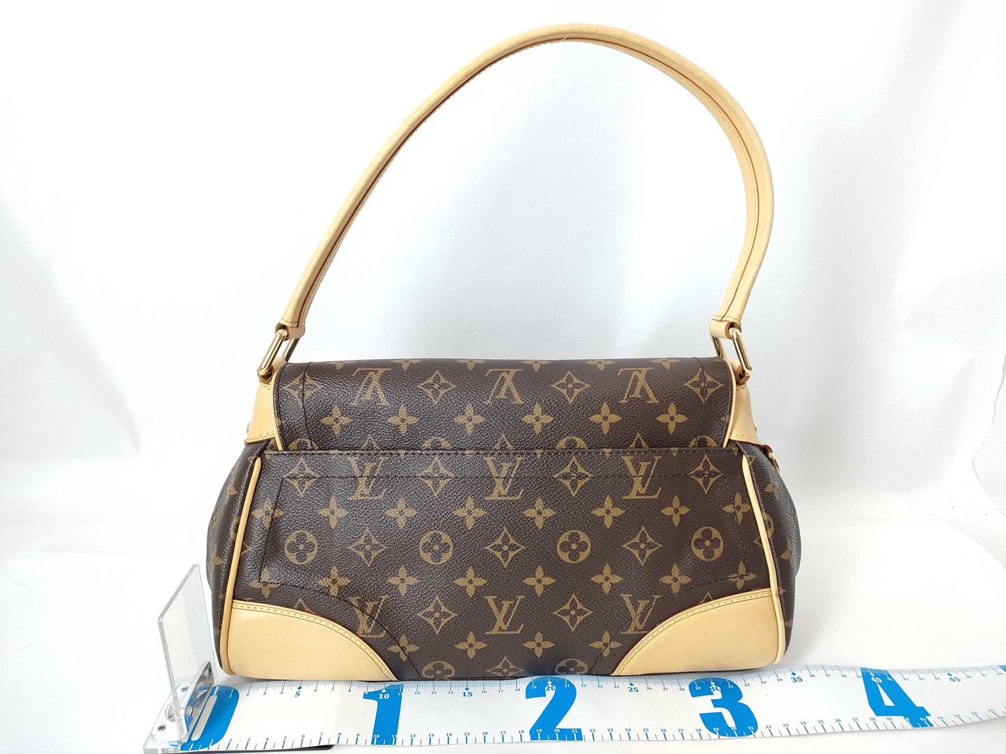 LOUIS VUITTON Monogram LOUIS VUITTON Beverly MM Monogram Shoulder Bag