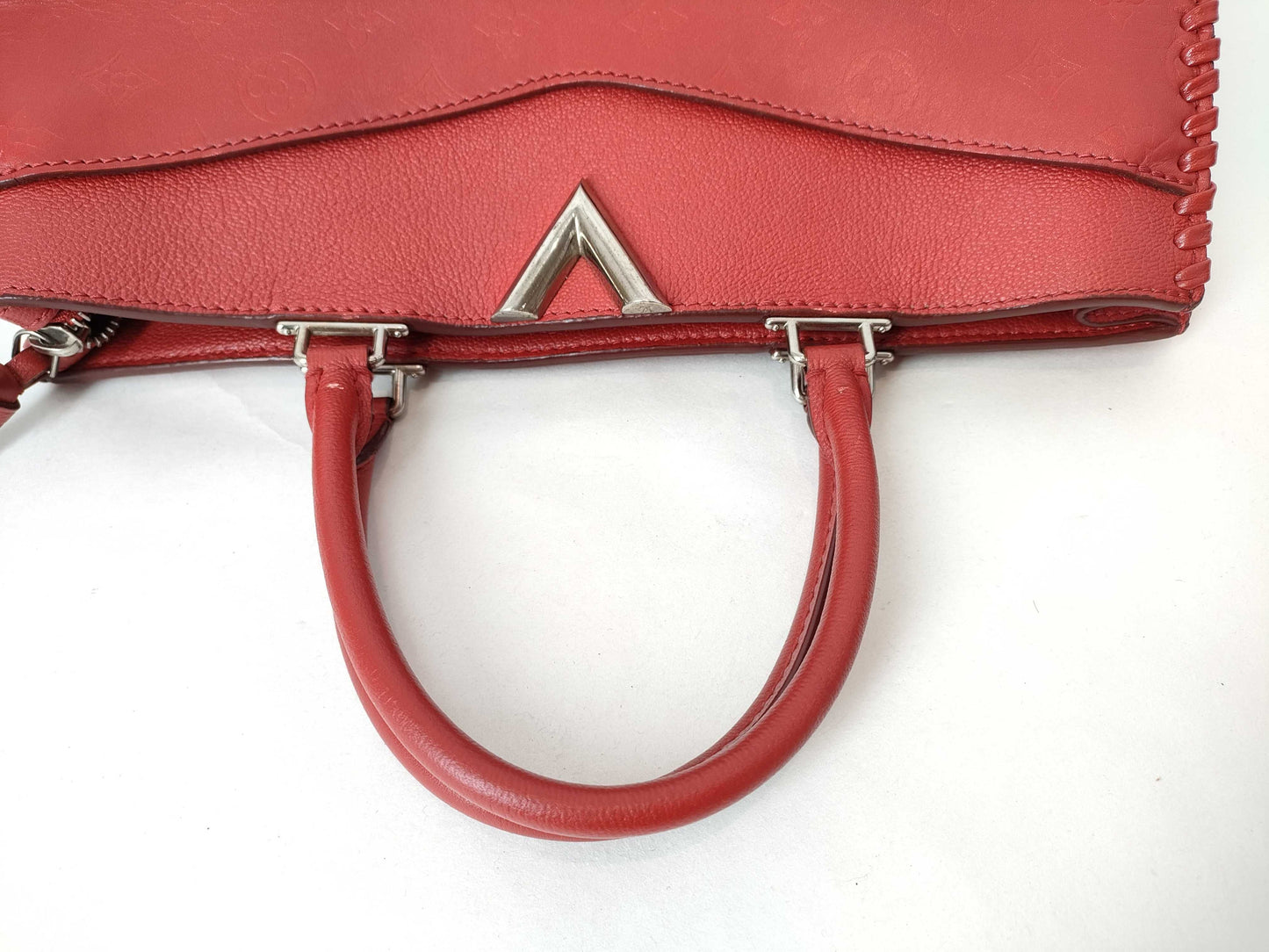 LOUIS VUITTON Very Zip Tote Leather/Ruby Handbag