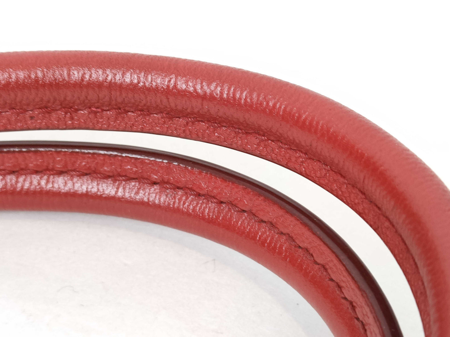 LOUIS VUITTON Very Zip Tote Leather/Ruby Handbag