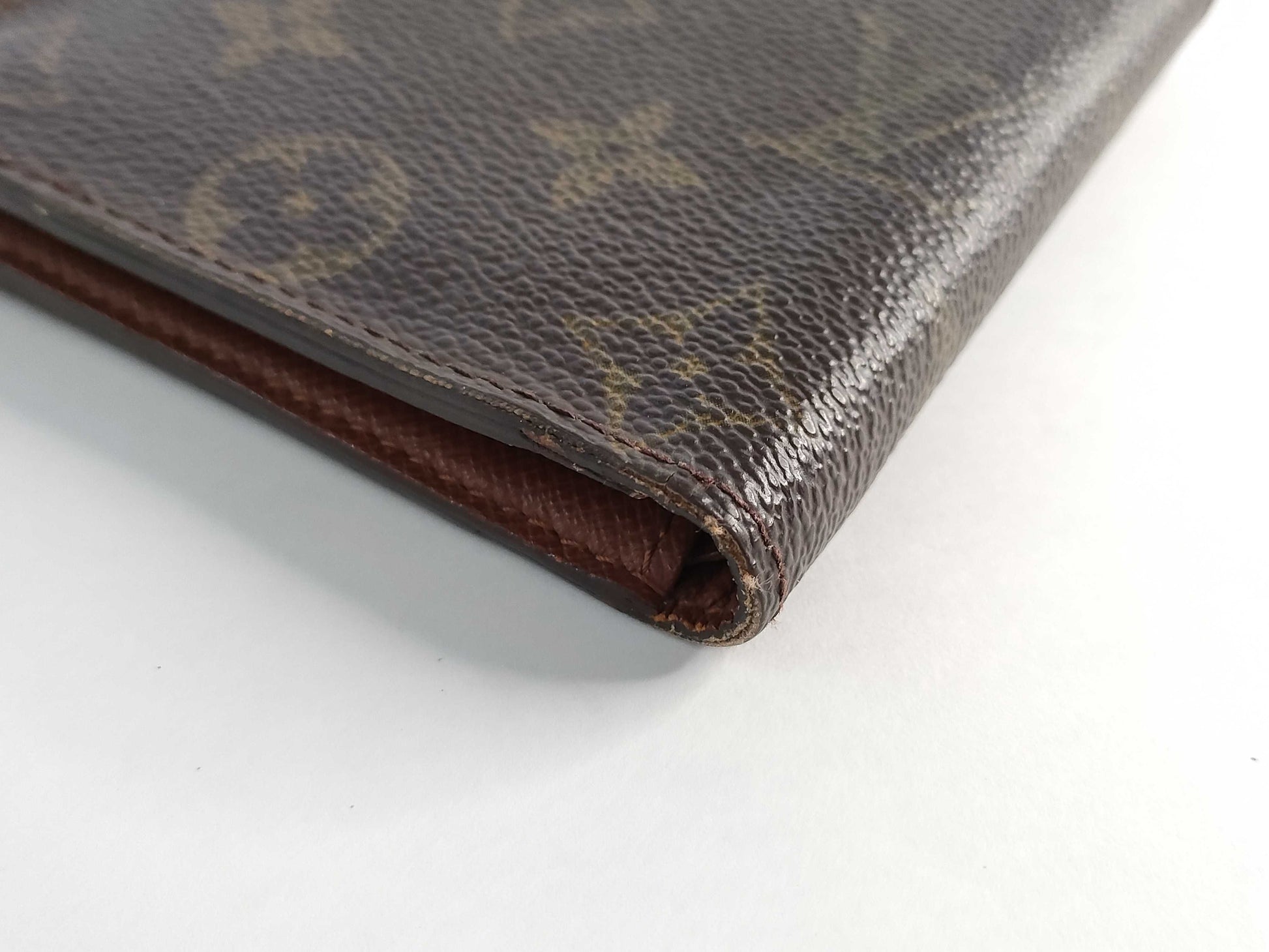LOUIS VUITTON Monogram LV Porte-Bie Carte Credit Wallet M61665