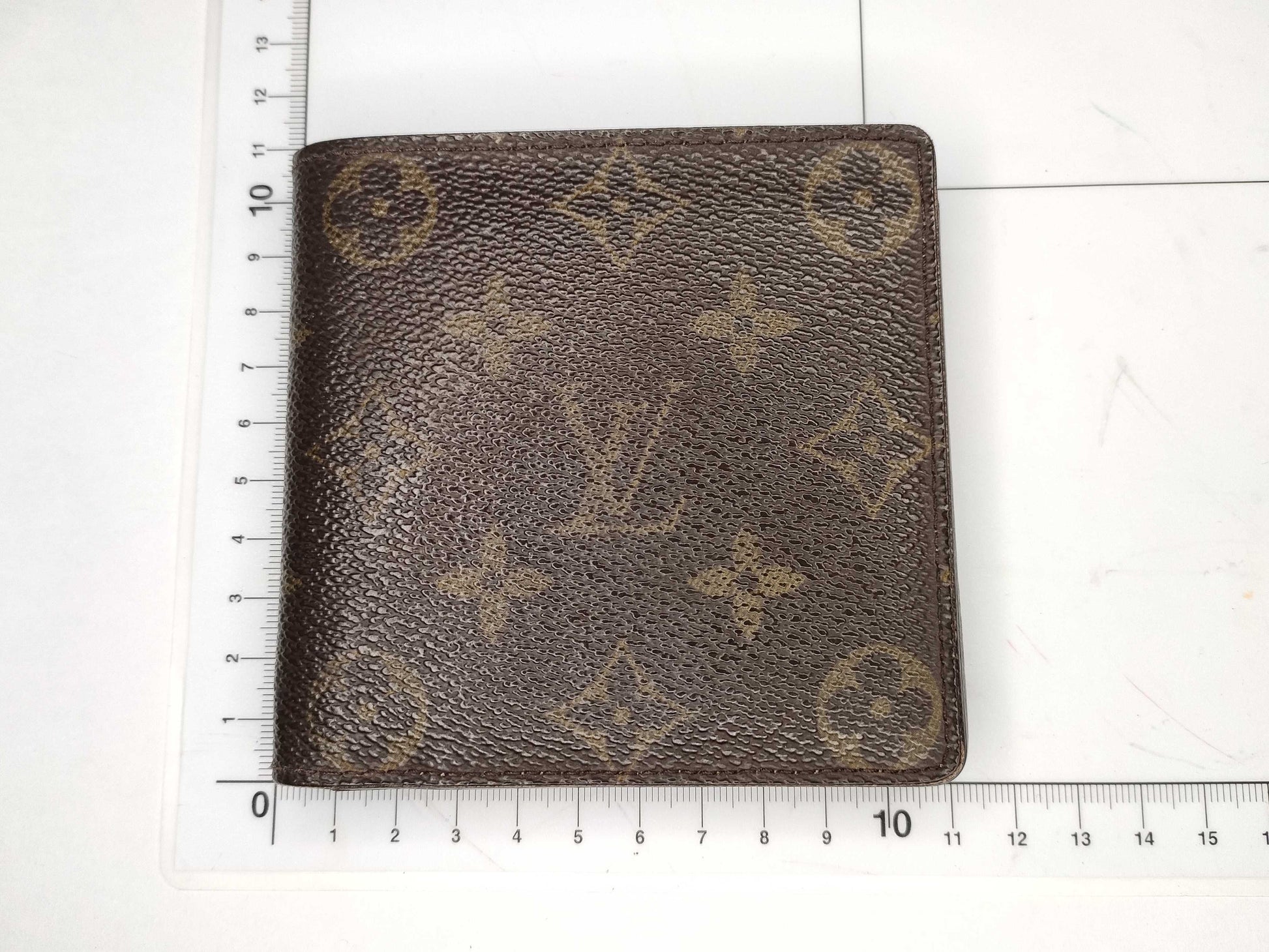 LOUIS VUITTON Monogram LV Porte-Bie Carte Credit Wallet M61665