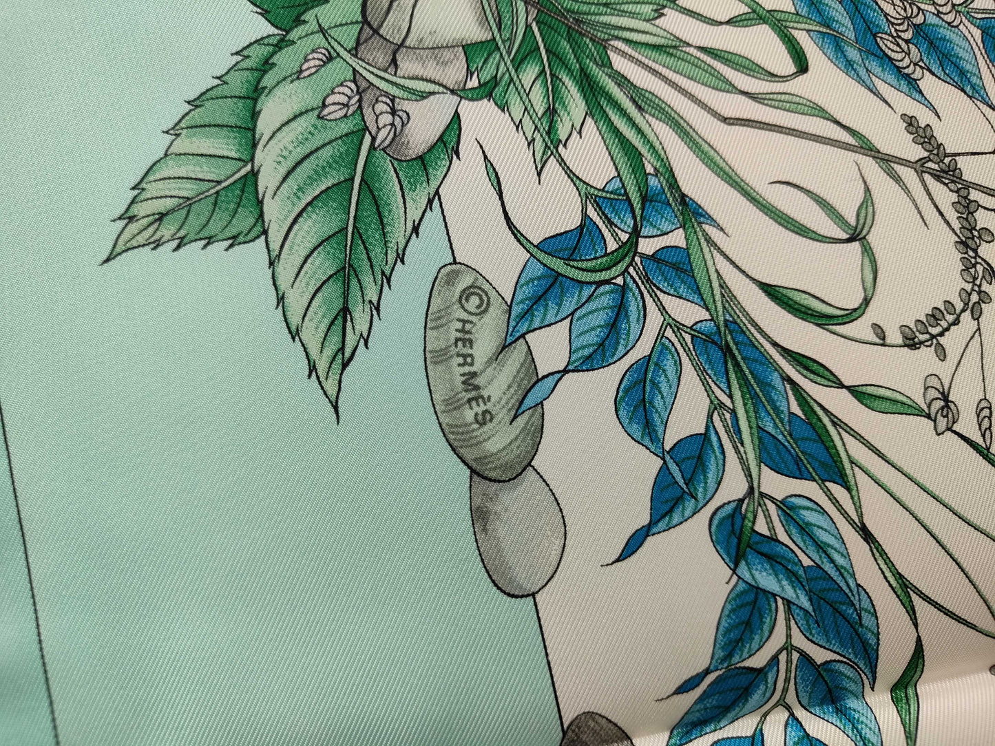 HERMES Carré 90 Scarf