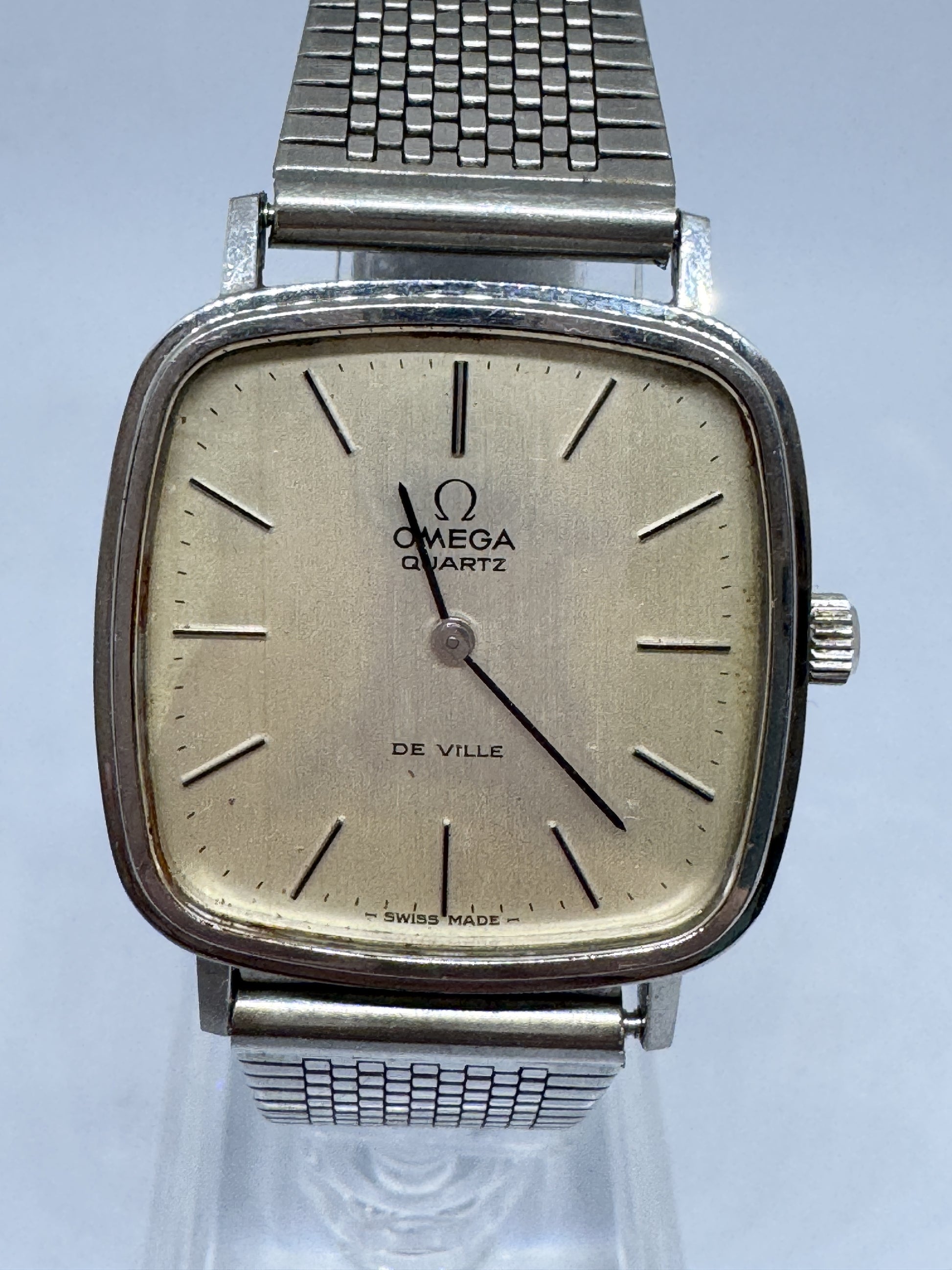 OMEGA Devil Quartz Unmoving Men's Watch