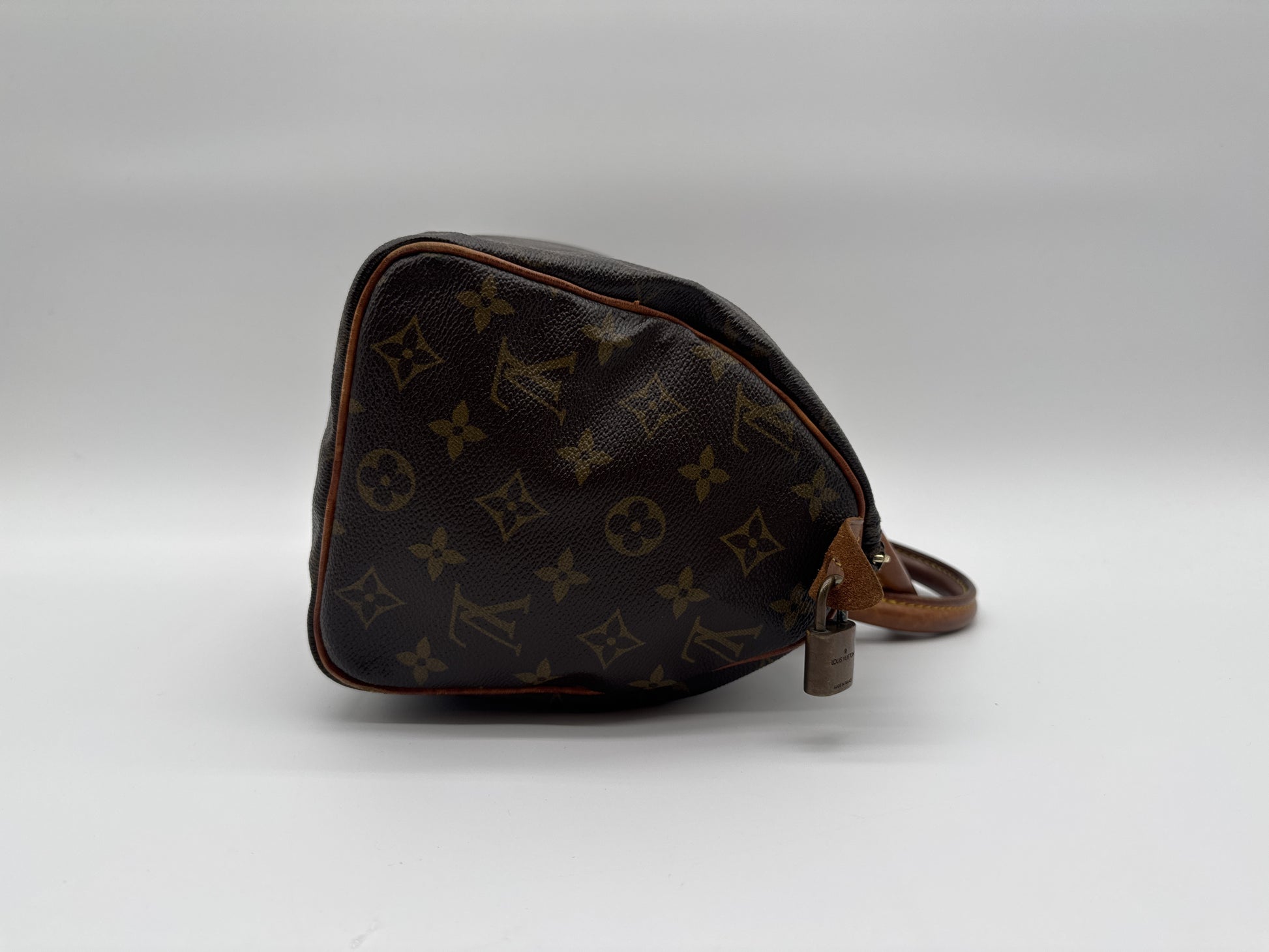 LOUIS VUITTON Speedy 25 Monogram Leather Handbag