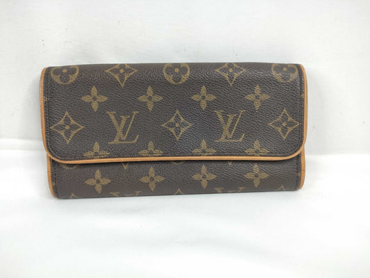 LOUIS VUITTON Monogram Louis Vuitton Monogram Pattern Pochette Twin PM Pouch